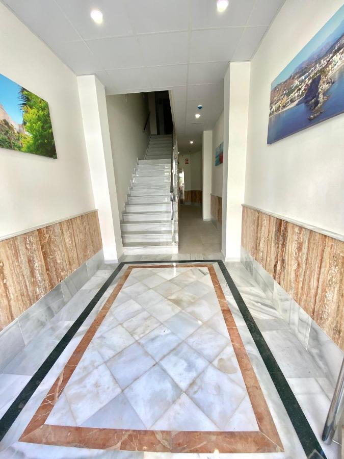 Apartamentos Turisticos Victoria Almuñécar エクステリア 写真