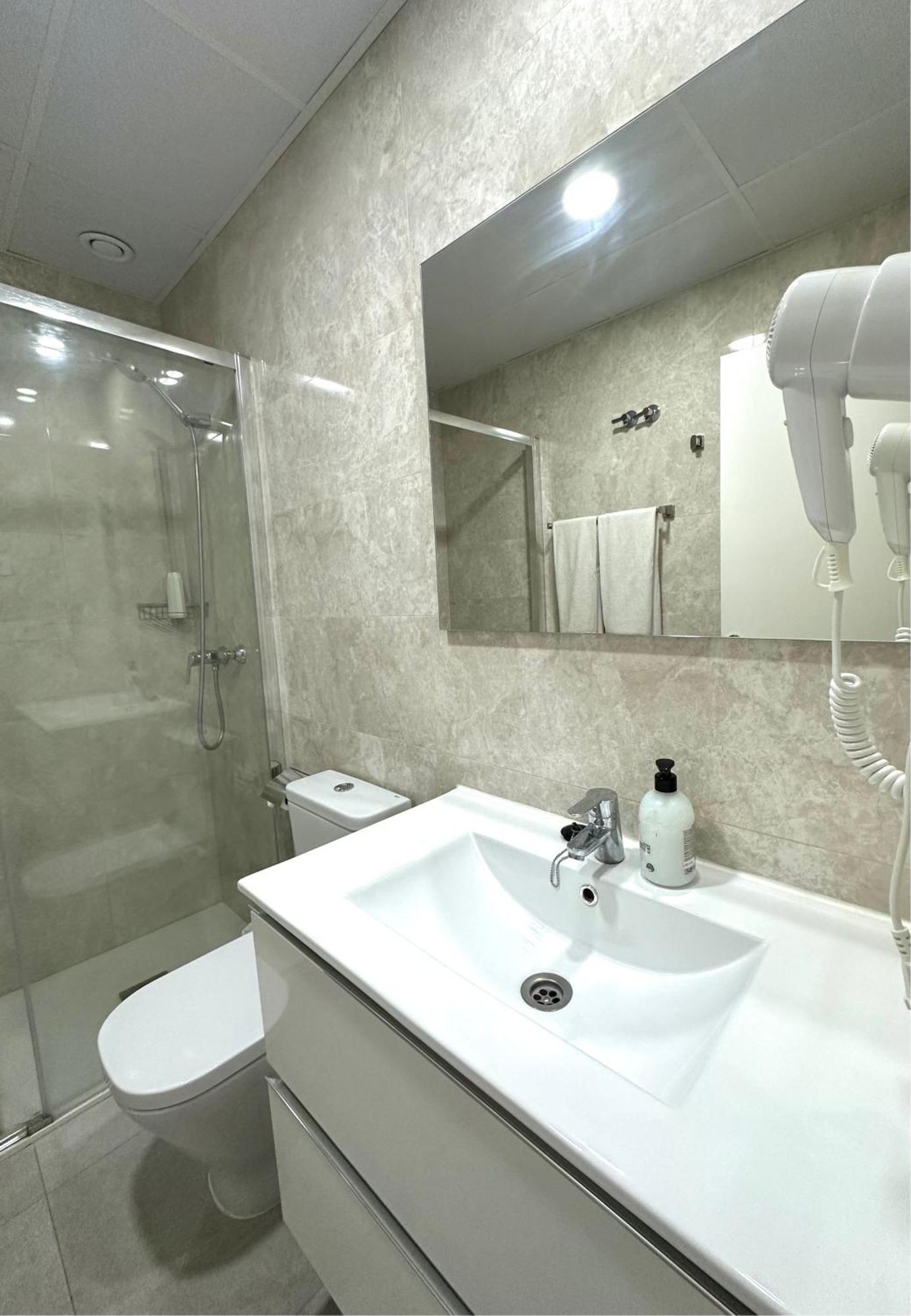 Apartamentos Turisticos Victoria Almuñécar エクステリア 写真