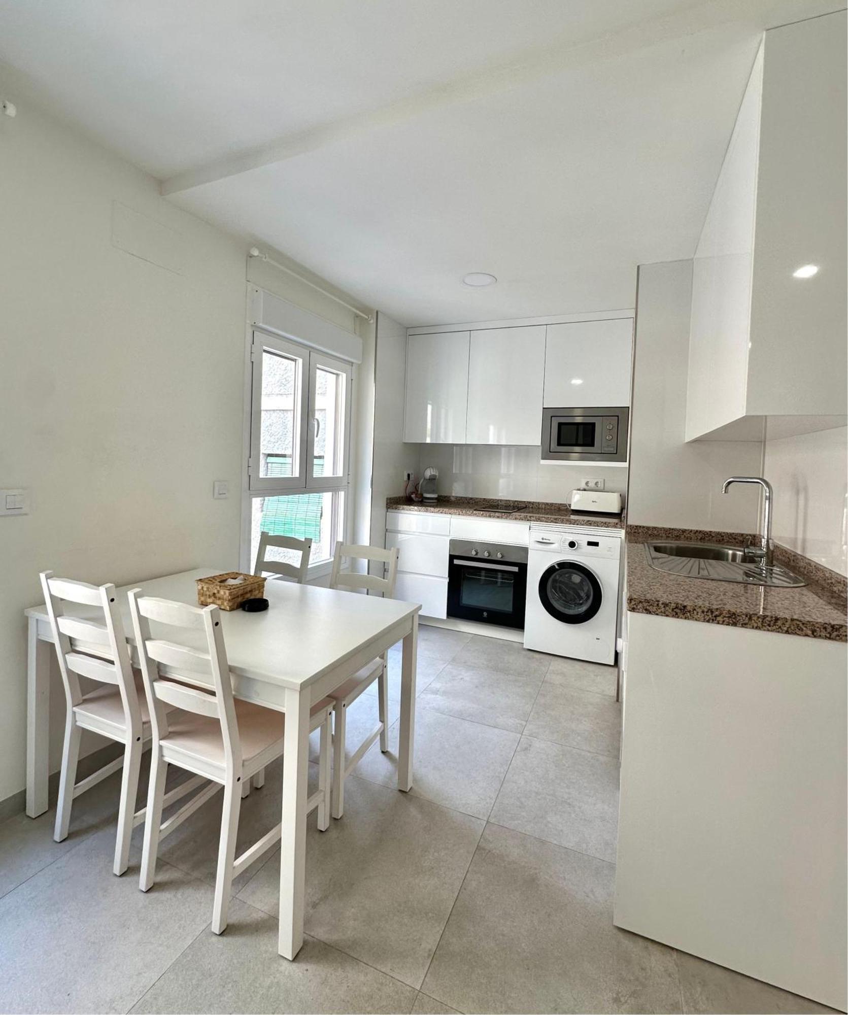 Apartamentos Turisticos Victoria Almuñécar エクステリア 写真
