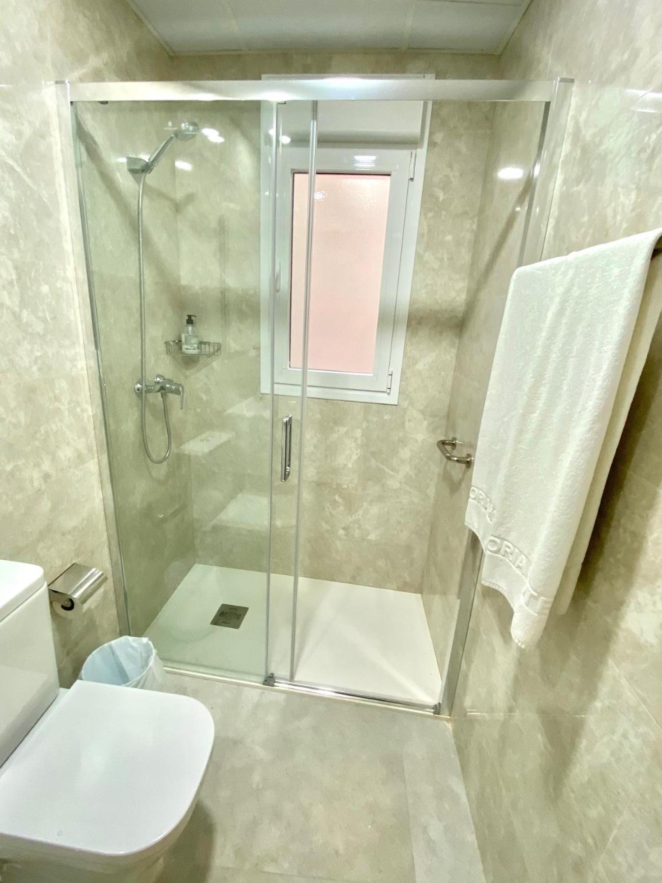 Apartamentos Turisticos Victoria Almuñécar エクステリア 写真